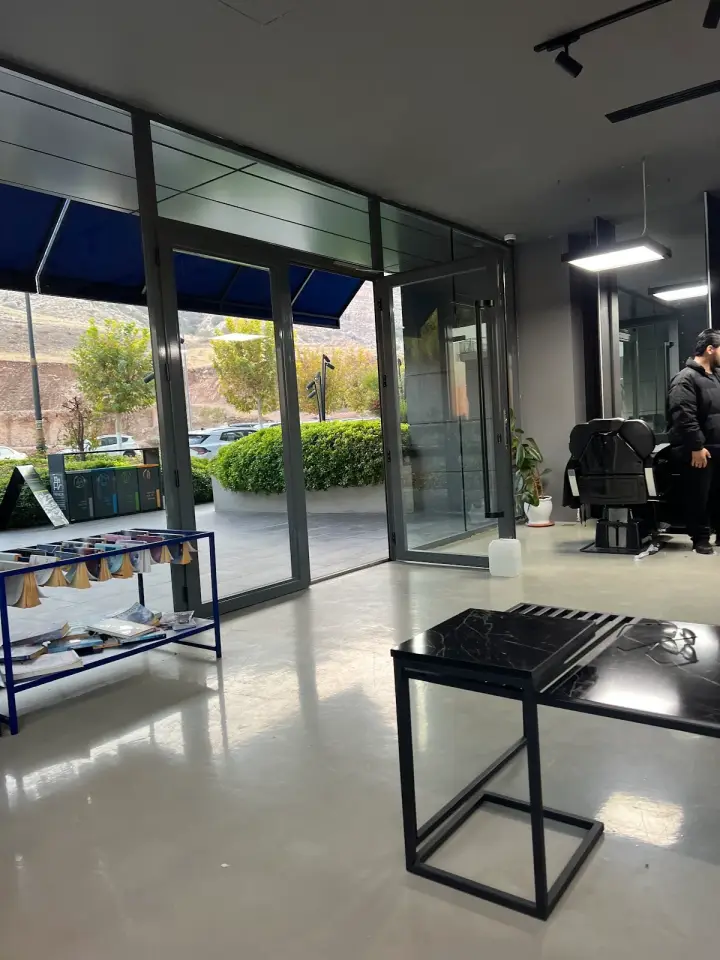 HK barbershop · Duhok (Dihok)